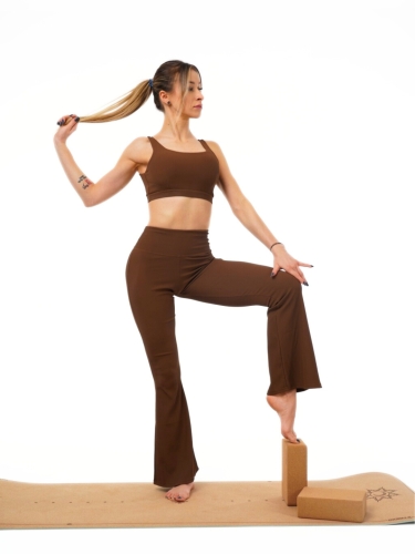 DUSHKO Spodnie Flare Flow Cocoa - dzwony  fitness, joga, pilates, stretching, taniec, brąz 1.jpg